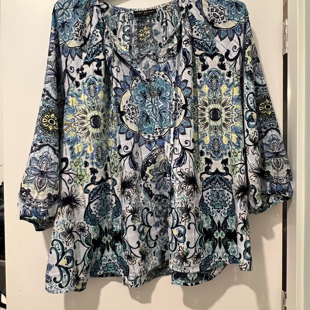 Lane Bryant Blue and Black Graphic 3/4 Sleeve Blouse